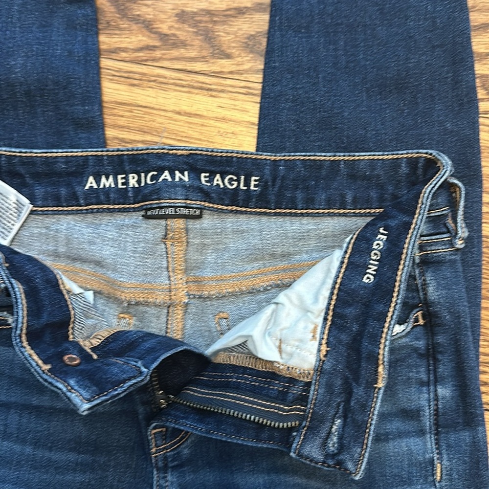 Women’s size 2 short American Eagle next level stretch jegging - Picture 4 of 6